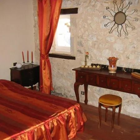 Domaine De Naudon *